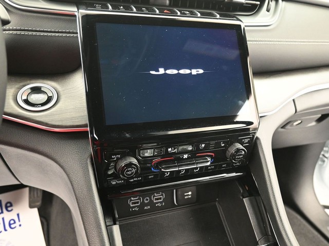 2025 Jeep Grand Cherokee Overland - Photo 13