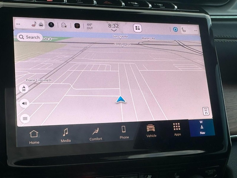 Jeep Grand Cherokee Vehicle Full-screen Gallery Image 16