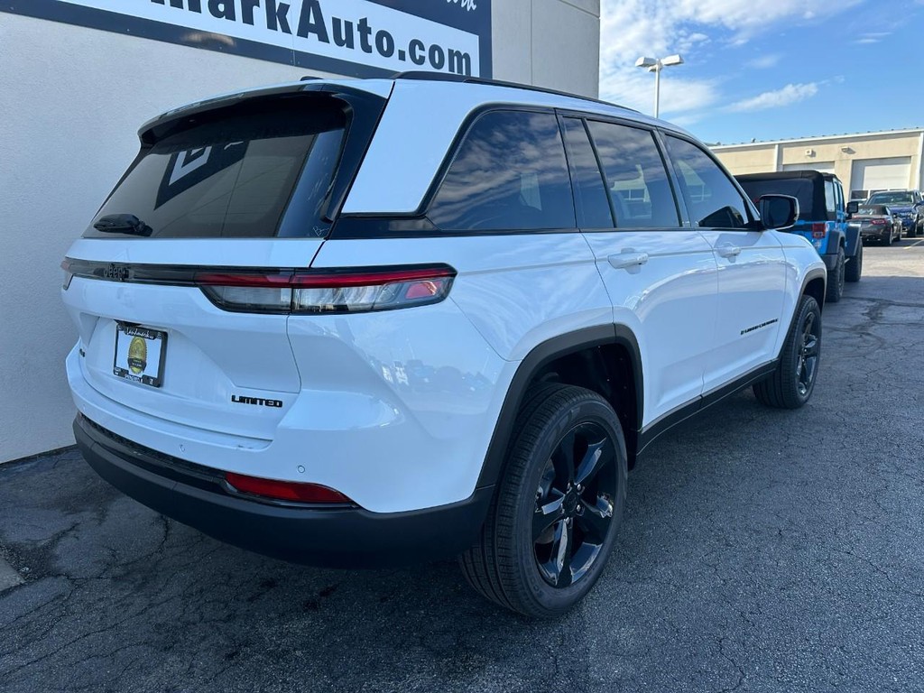 Jeep Grand Cherokee Vehicle Full-screen Gallery Image 3