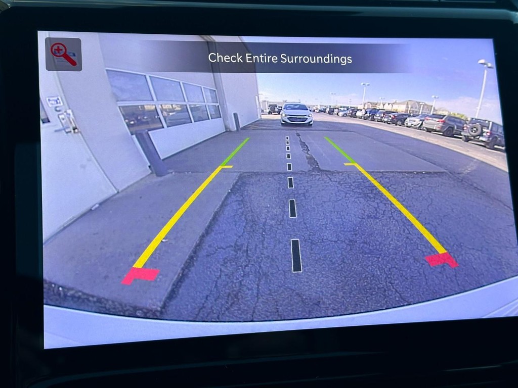 Jeep Grand Cherokee Vehicle Full-screen Gallery Image 18