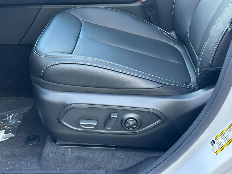 Jeep Grand Cherokee Vehicle Full-screen Gallery Image 12