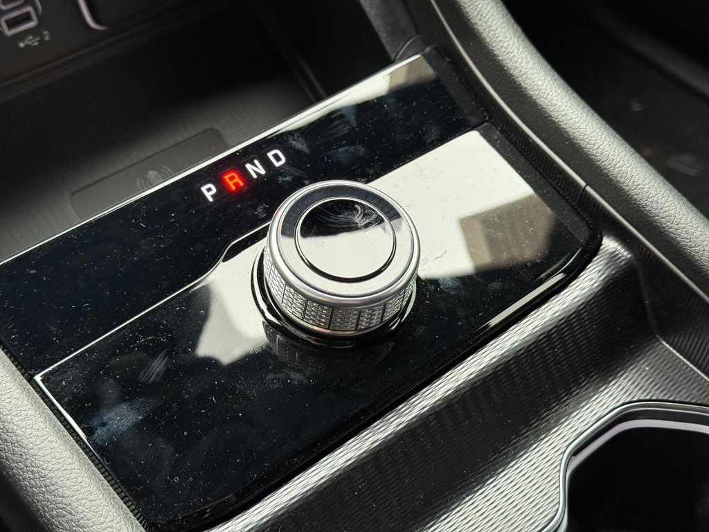 Jeep Grand Cherokee Vehicle Full-screen Gallery Image 16