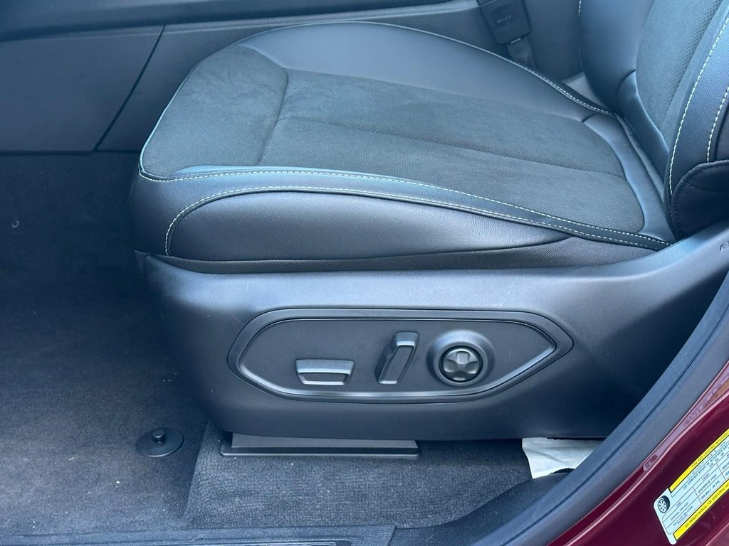 Jeep Grand Cherokee Vehicle Full-screen Gallery Image 11