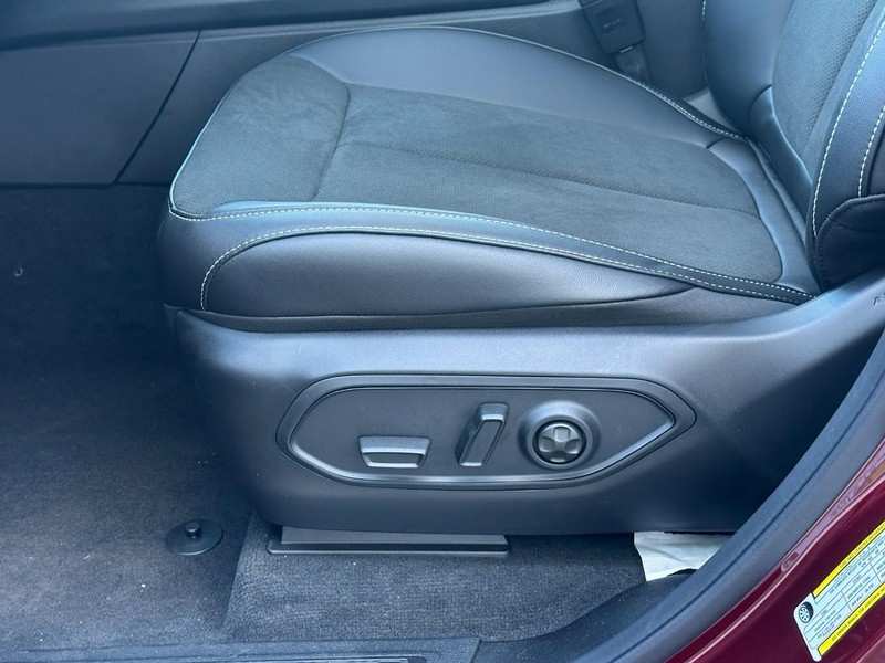 Jeep Grand Cherokee Vehicle Full-screen Gallery Image 11