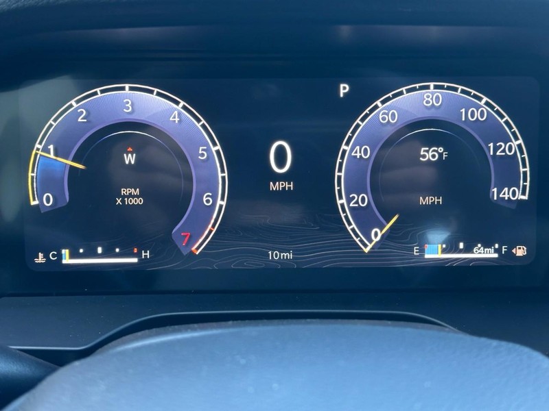 Jeep Grand Cherokee Vehicle Full-screen Gallery Image 14