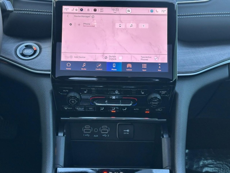 Jeep Grand Cherokee Vehicle Full-screen Gallery Image 8