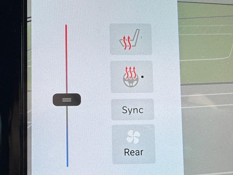 Chrysler Pacifica Vehicle Full-screen Gallery Image 9