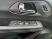 2026 Chrysler Pacifica Select thumbnail image 04