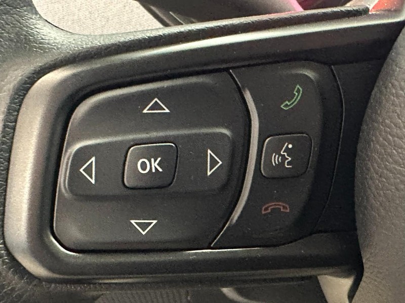 Jeep Wrangler Vehicle Full-screen Gallery Image 9