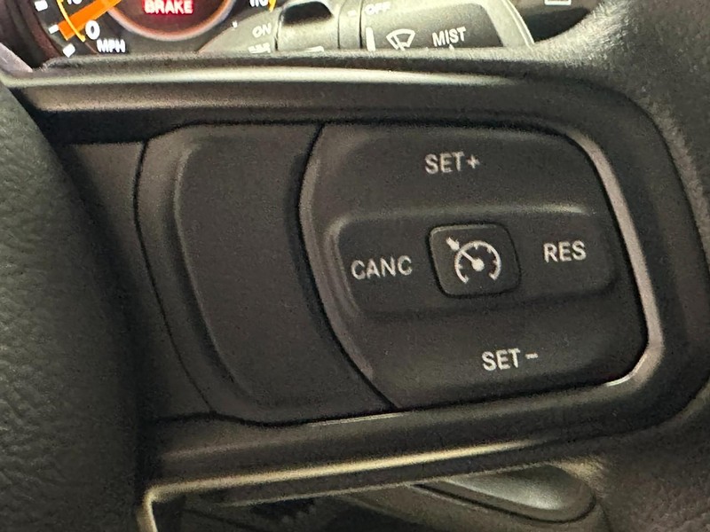 Jeep Wrangler Vehicle Full-screen Gallery Image 10