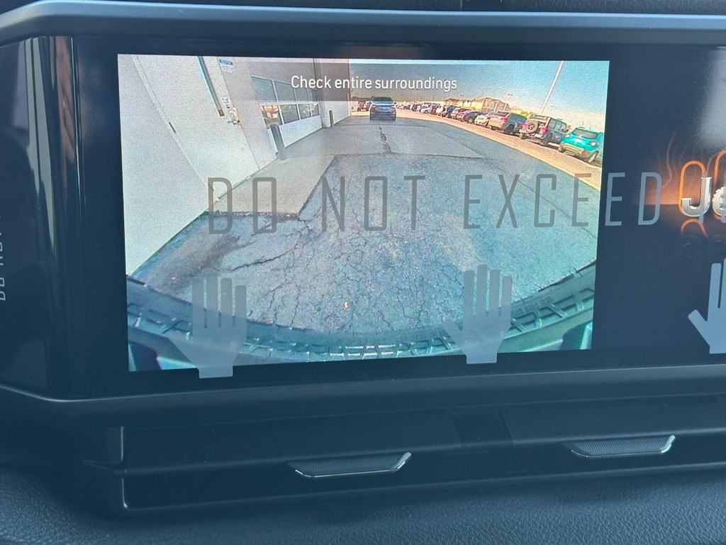 Jeep Wrangler Vehicle Full-screen Gallery Image 12