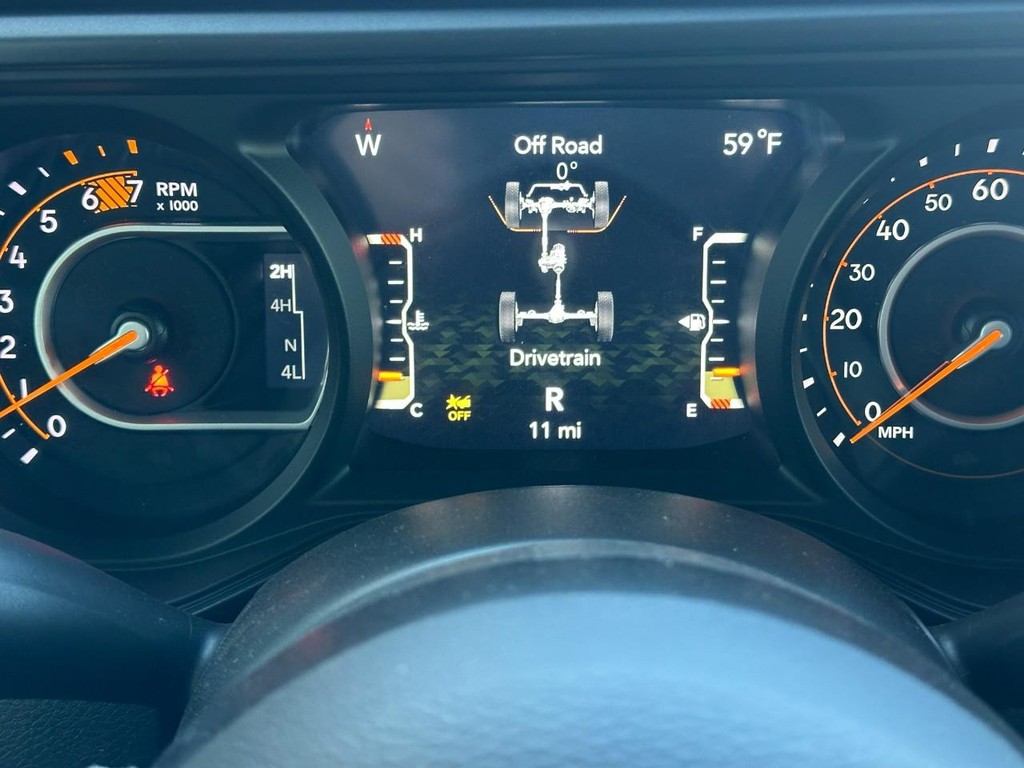 Jeep Wrangler Vehicle Full-screen Gallery Image 15