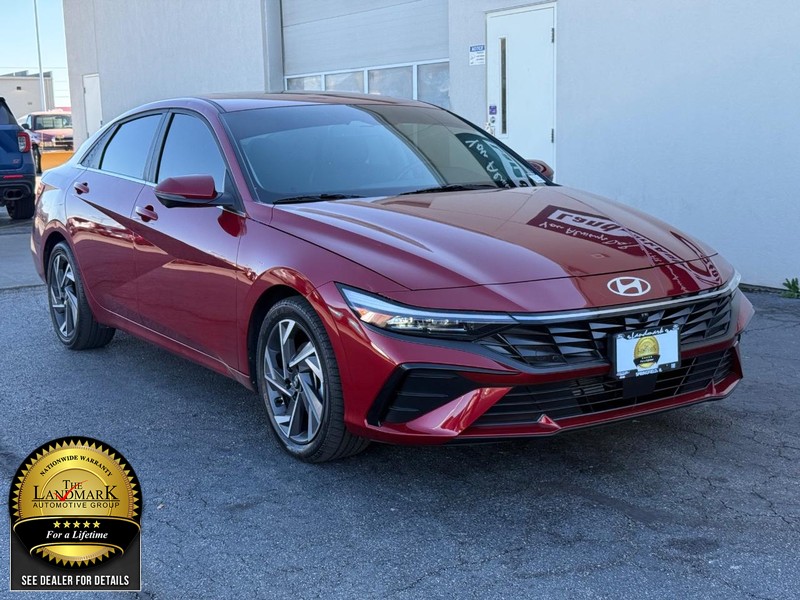 Hyundai Elantra Vehicle Full-screen Gallery Image 2