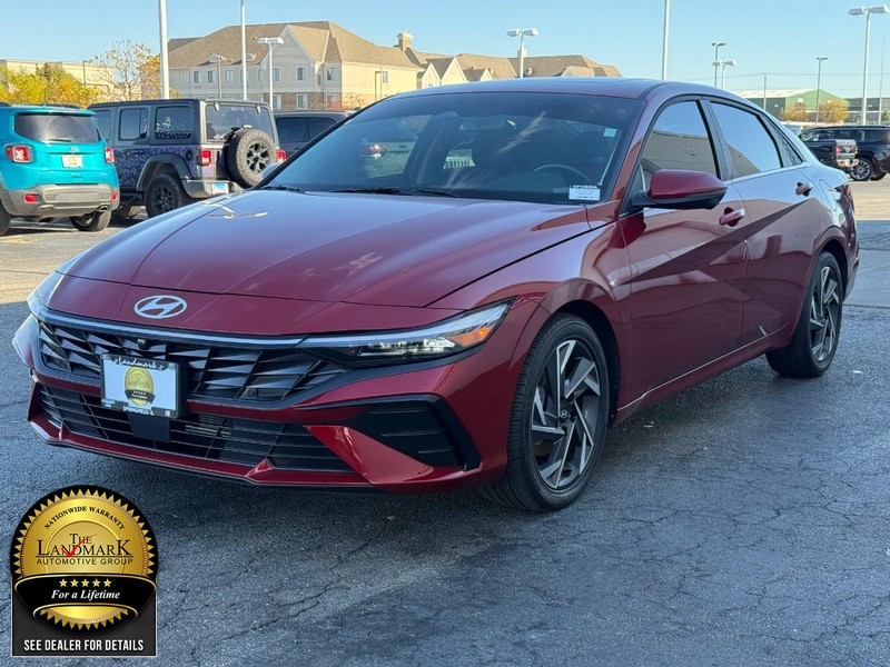 Hyundai Elantra Vehicle Full-screen Gallery Image 5