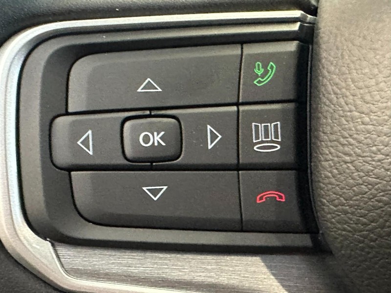 Jeep Wagoneer Vehicle Full-screen Gallery Image 13