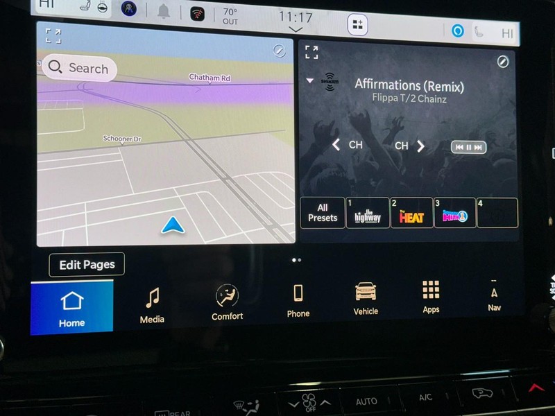 Jeep Wagoneer Vehicle Full-screen Gallery Image 15