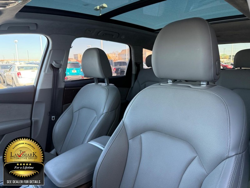 Audi Q7 Vehicle Full-screen Gallery Image 09