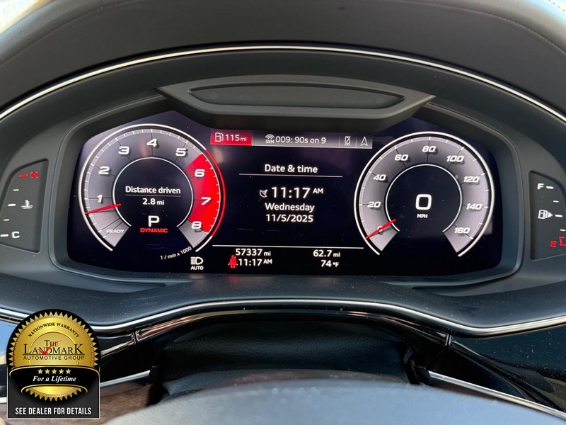 Audi Q7 Vehicle Full-screen Gallery Image 12