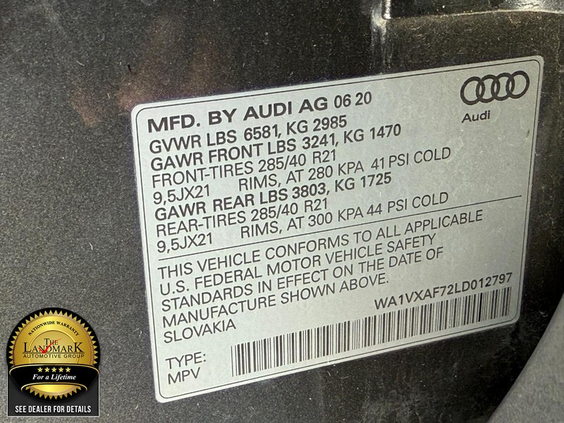 Audi Q7 Vehicle Full-screen Gallery Image 23