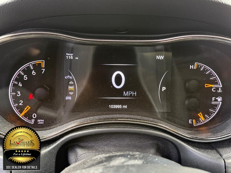 Jeep Grand Cherokee Vehicle Full-screen Gallery Image 12