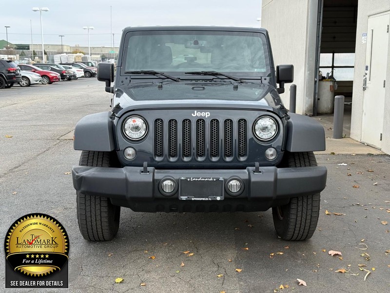 Jeep Wrangler Unlimited Vehicle Full-screen Gallery Image 4