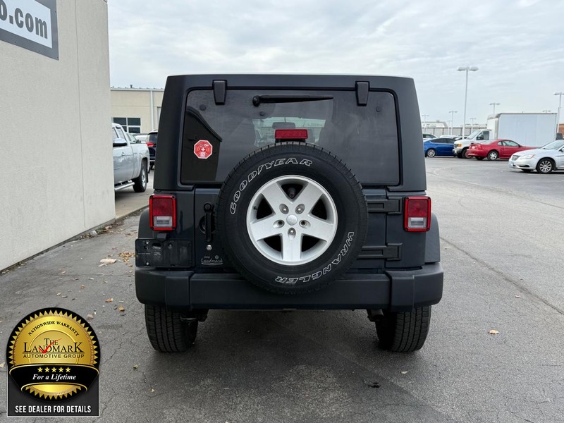 Jeep Wrangler Unlimited Vehicle Full-screen Gallery Image 7