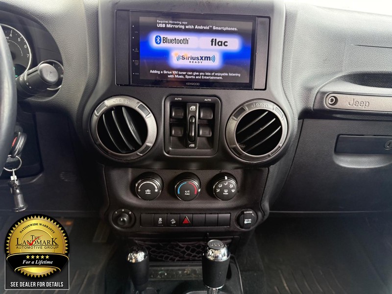 Jeep Wrangler Unlimited Vehicle Full-screen Gallery Image 19