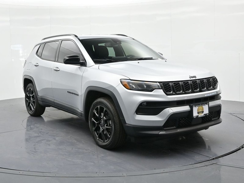 Jeep Compass Vehicle Full-screen Gallery Image 4