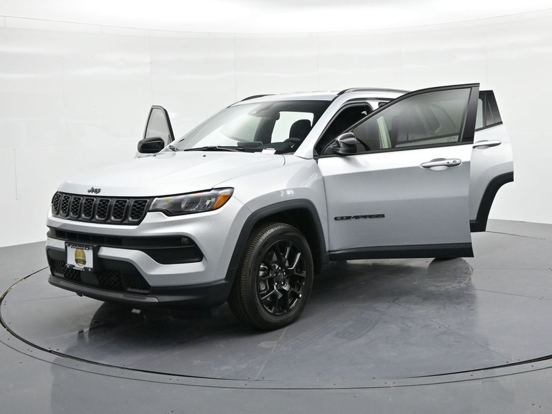 Jeep Compass Vehicle Full-screen Gallery Image 26