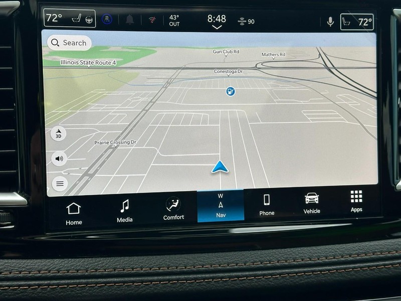 Chrysler Pacifica Vehicle Full-screen Gallery Image 17