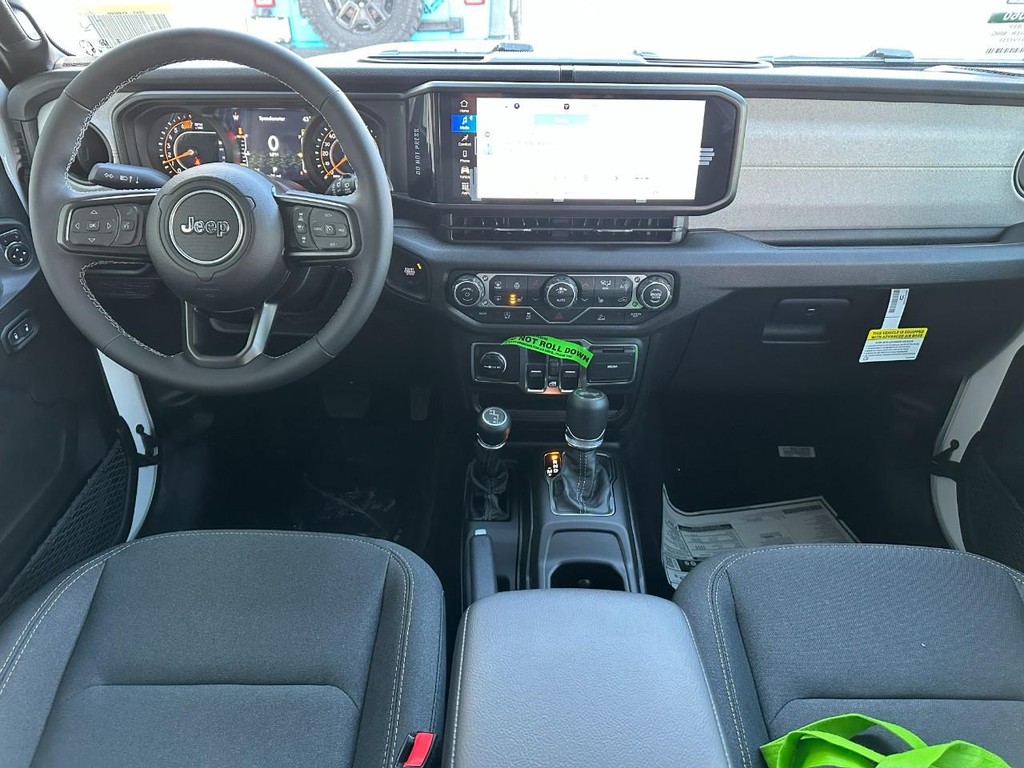 Jeep Wrangler Vehicle Full-screen Gallery Image 5