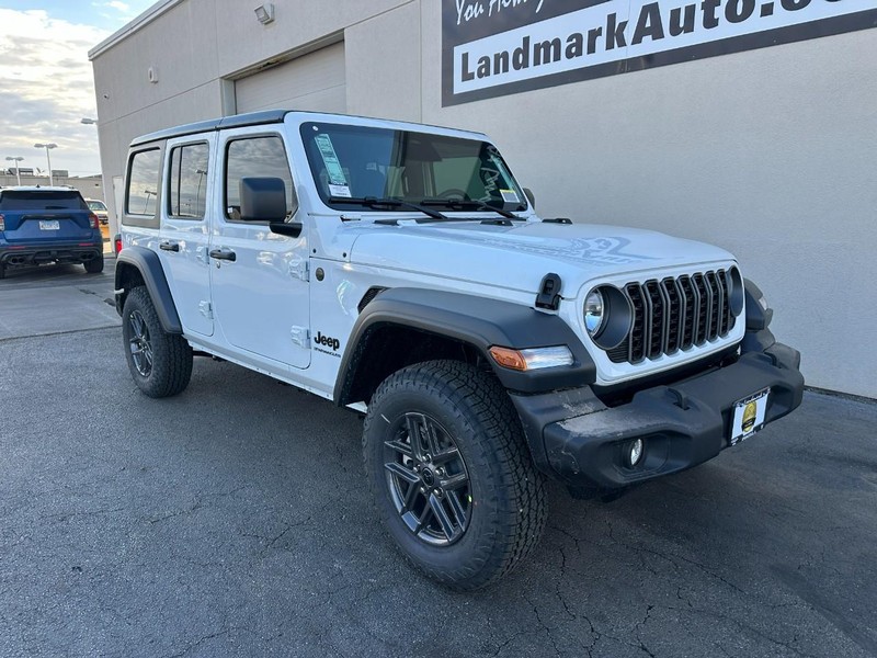 Jeep Wrangler Vehicle Full-screen Gallery Image 2