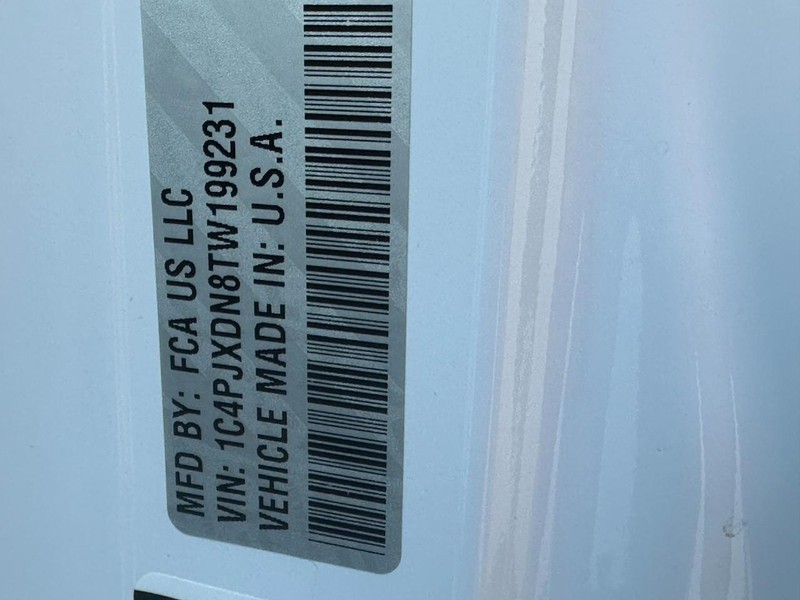 Jeep Wrangler Vehicle Full-screen Gallery Image 15