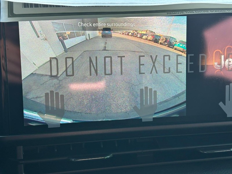 Jeep Wrangler Vehicle Full-screen Gallery Image 11