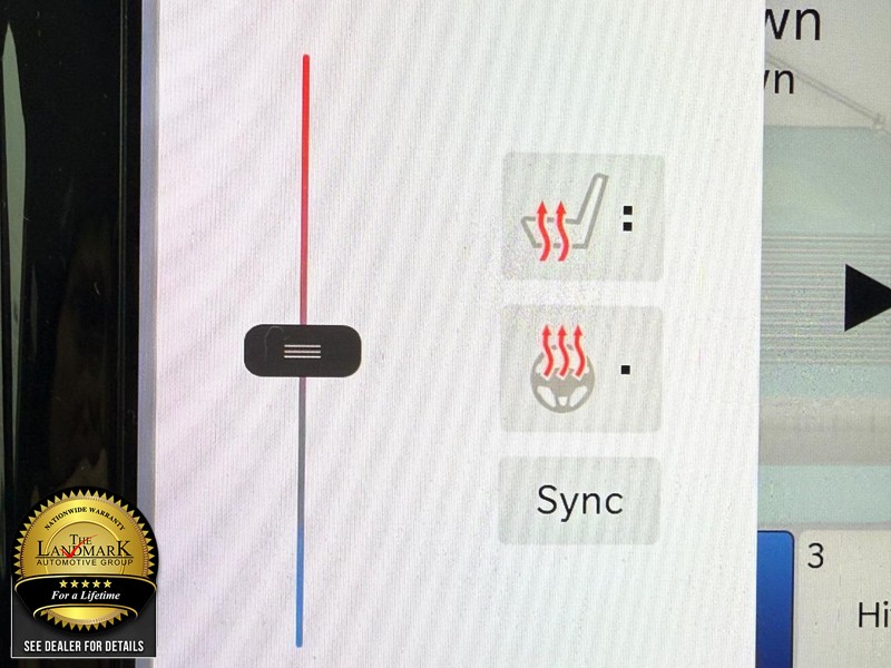 Chrysler Pacifica Vehicle Full-screen Gallery Image 14