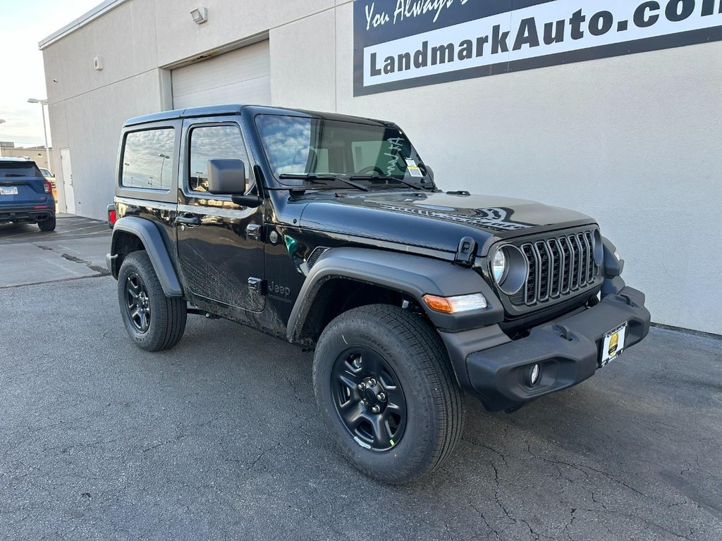 Jeep Wrangler Vehicle Full-screen Gallery Image 2