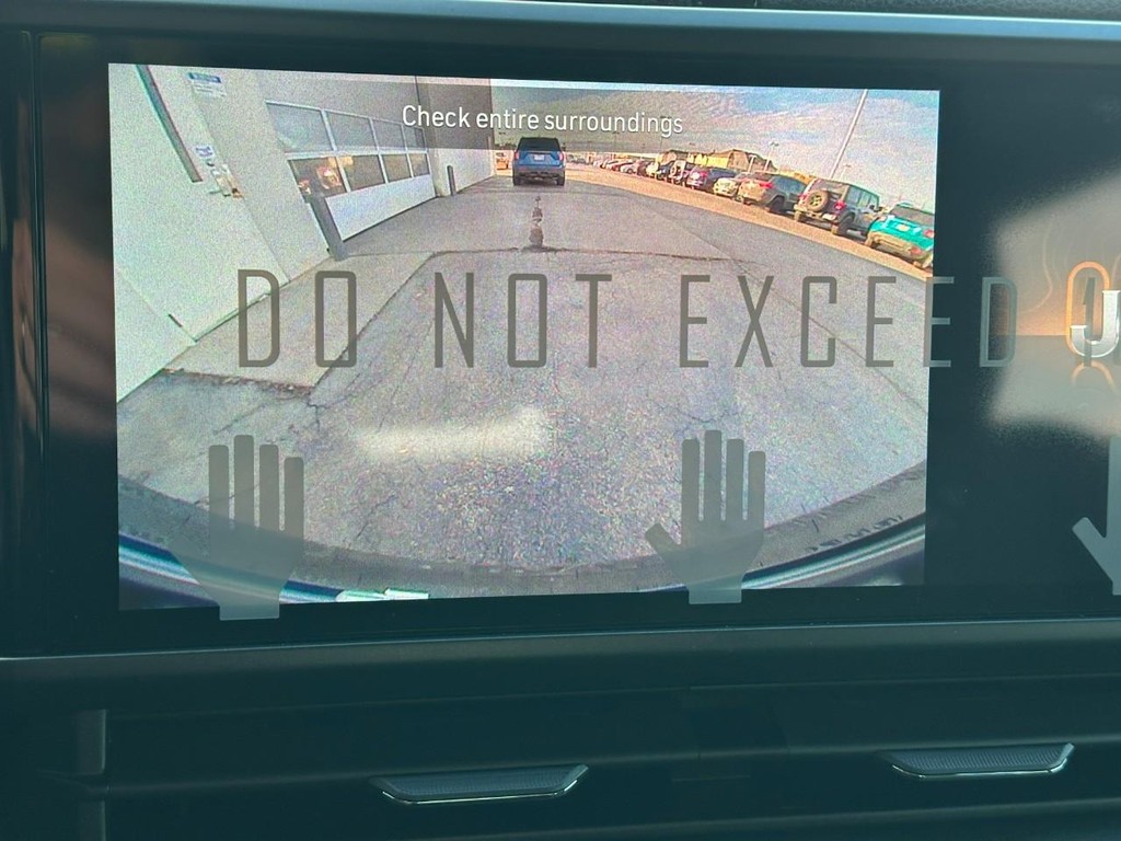 Jeep Wrangler Vehicle Full-screen Gallery Image 12