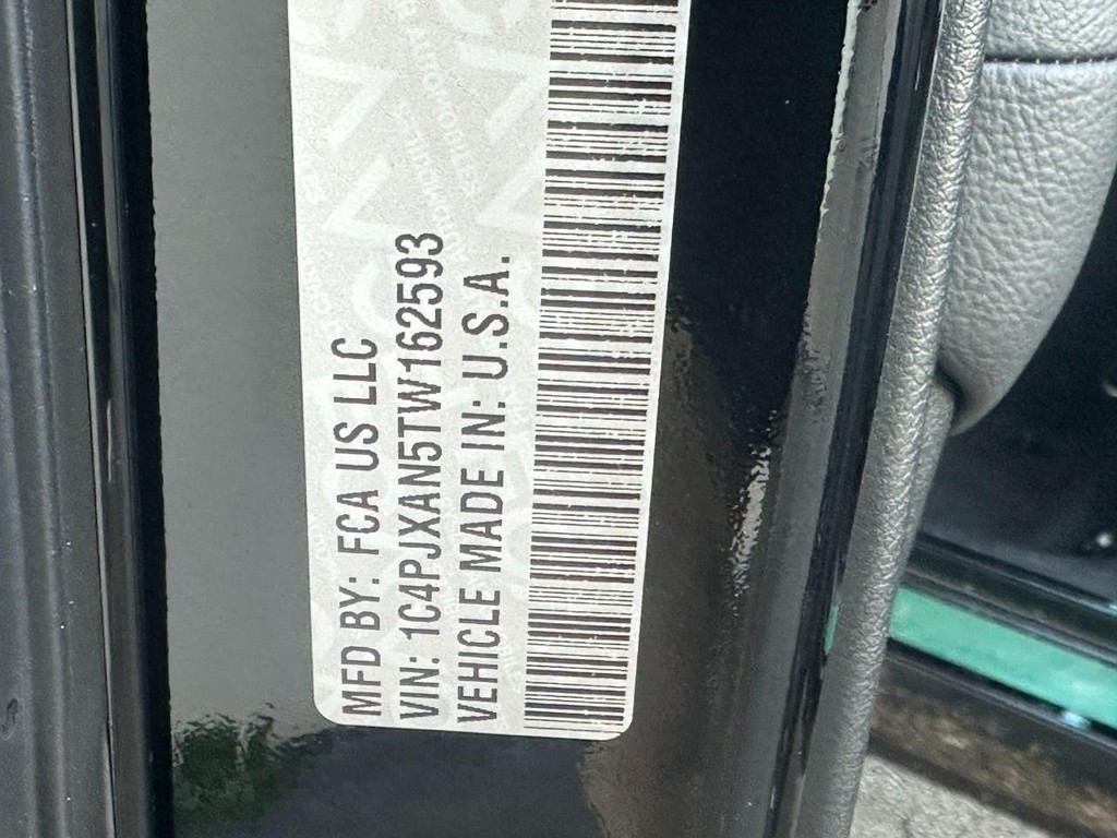 Jeep Wrangler Vehicle Full-screen Gallery Image 13