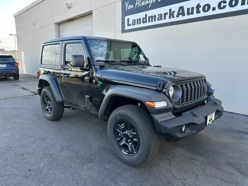 Jeep Wrangler Vehicle Full-screen Gallery Image 2