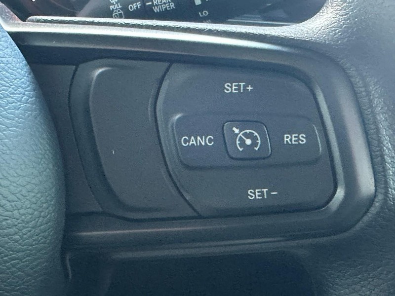 Jeep Wrangler Vehicle Full-screen Gallery Image 11