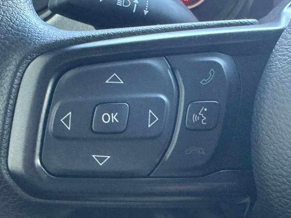 Jeep Wrangler Vehicle Full-screen Gallery Image 8