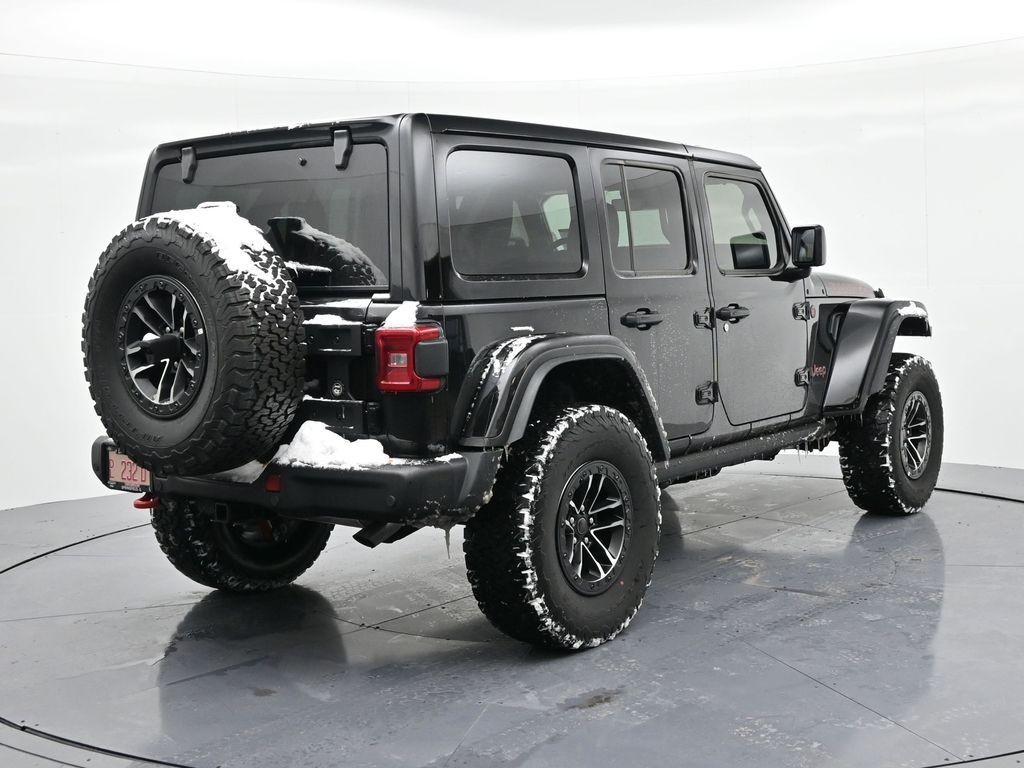 Jeep Wrangler Vehicle Full-screen Gallery Image 6