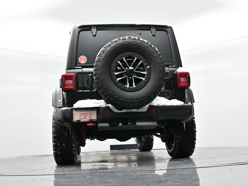 Jeep Wrangler Vehicle Full-screen Gallery Image 17