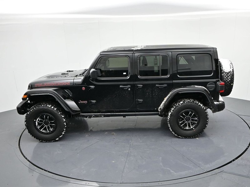 Jeep Wrangler Vehicle Full-screen Gallery Image 15