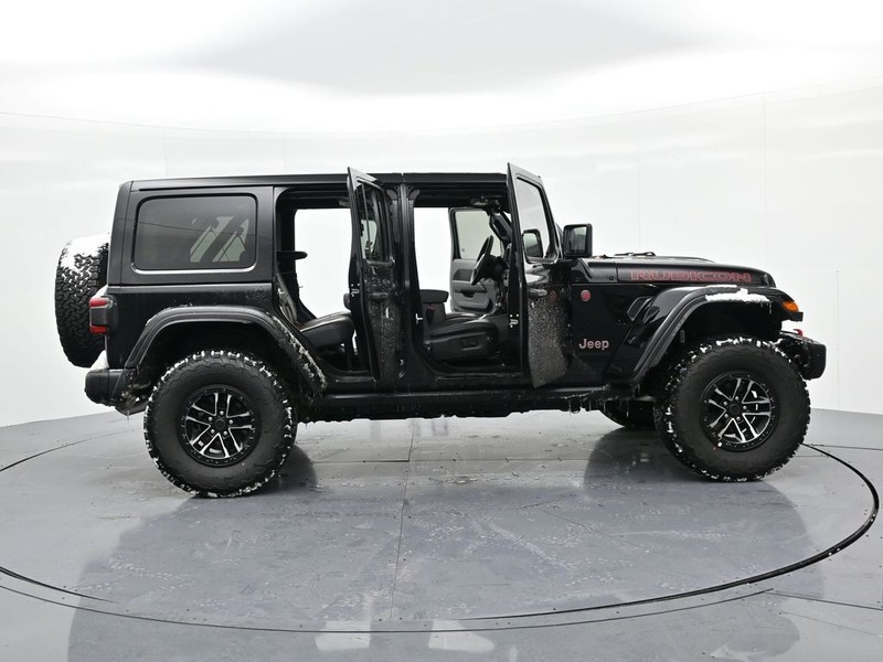 Jeep Wrangler Vehicle Full-screen Gallery Image 20