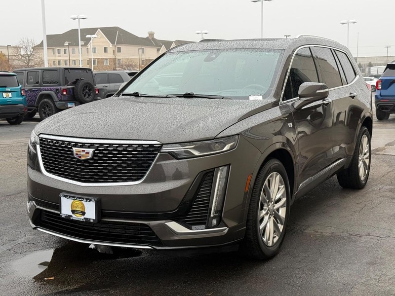 Cadillac XT6 Vehicle Full-screen Gallery Image 05