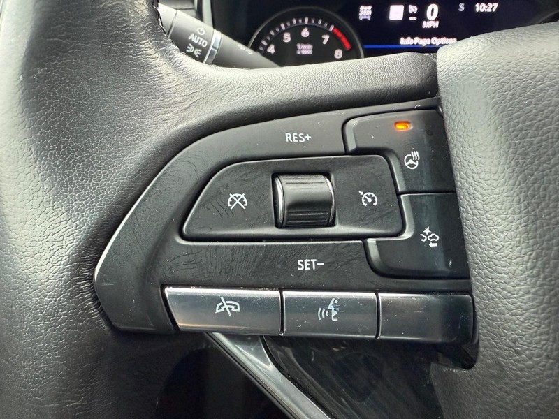 Cadillac XT6 Vehicle Full-screen Gallery Image 10