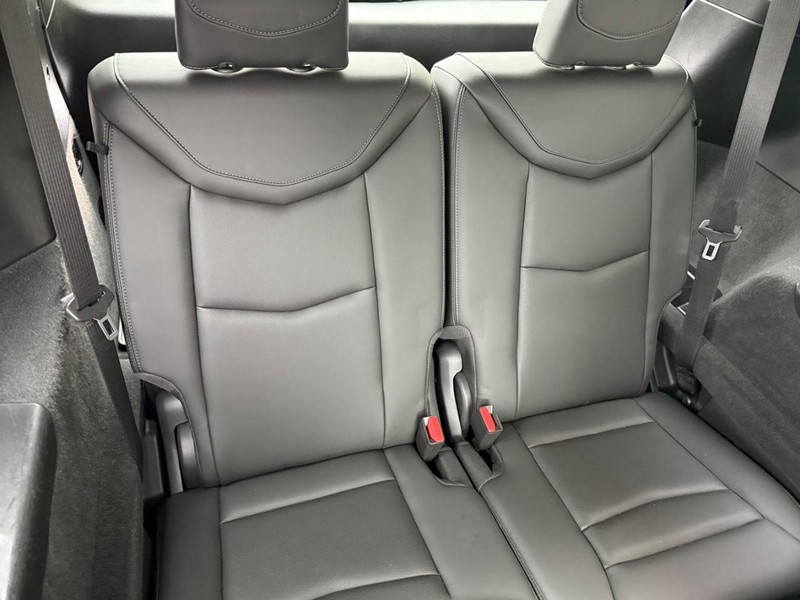 Cadillac XT6 Vehicle Full-screen Gallery Image 19