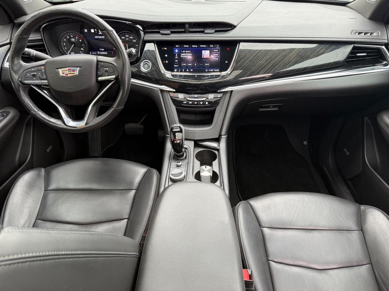 Cadillac XT6 Vehicle Full-screen Gallery Image 20