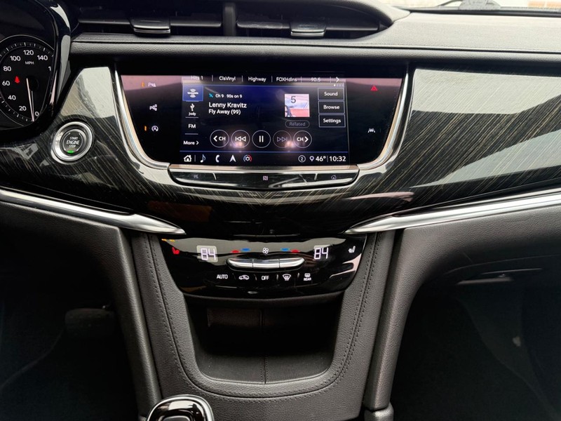 Cadillac XT6 Vehicle Full-screen Gallery Image 22